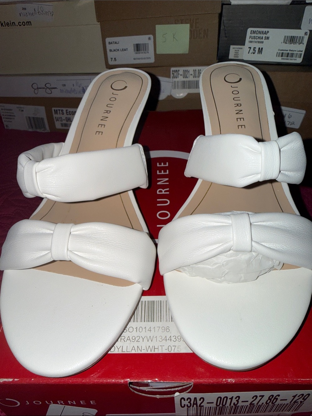 Journee Collection White Knot Slide Heels